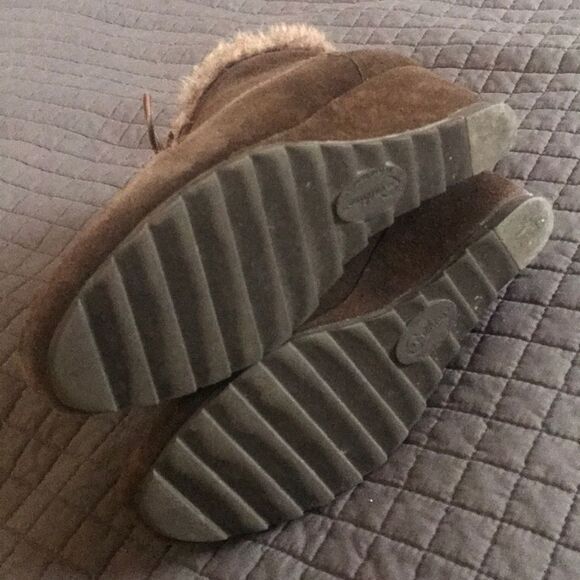 EUC Earthies faux fur lined wedges - Picture 4 of 5